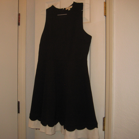 Not-So-Mysterious 4pc Mystery Box Size XL - Picture 6 of 8